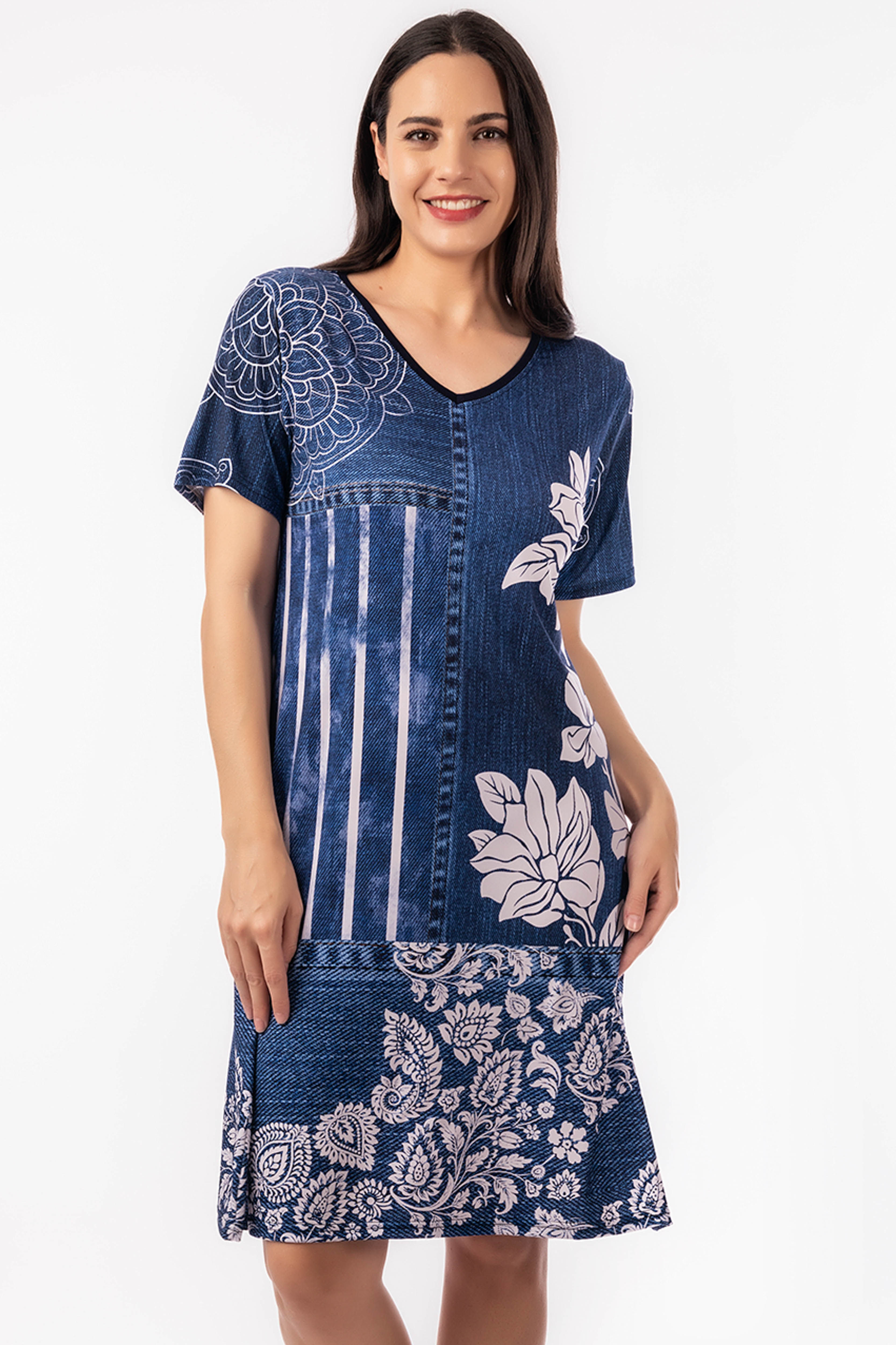 Vestido estampado con escote en pico- Masquenada