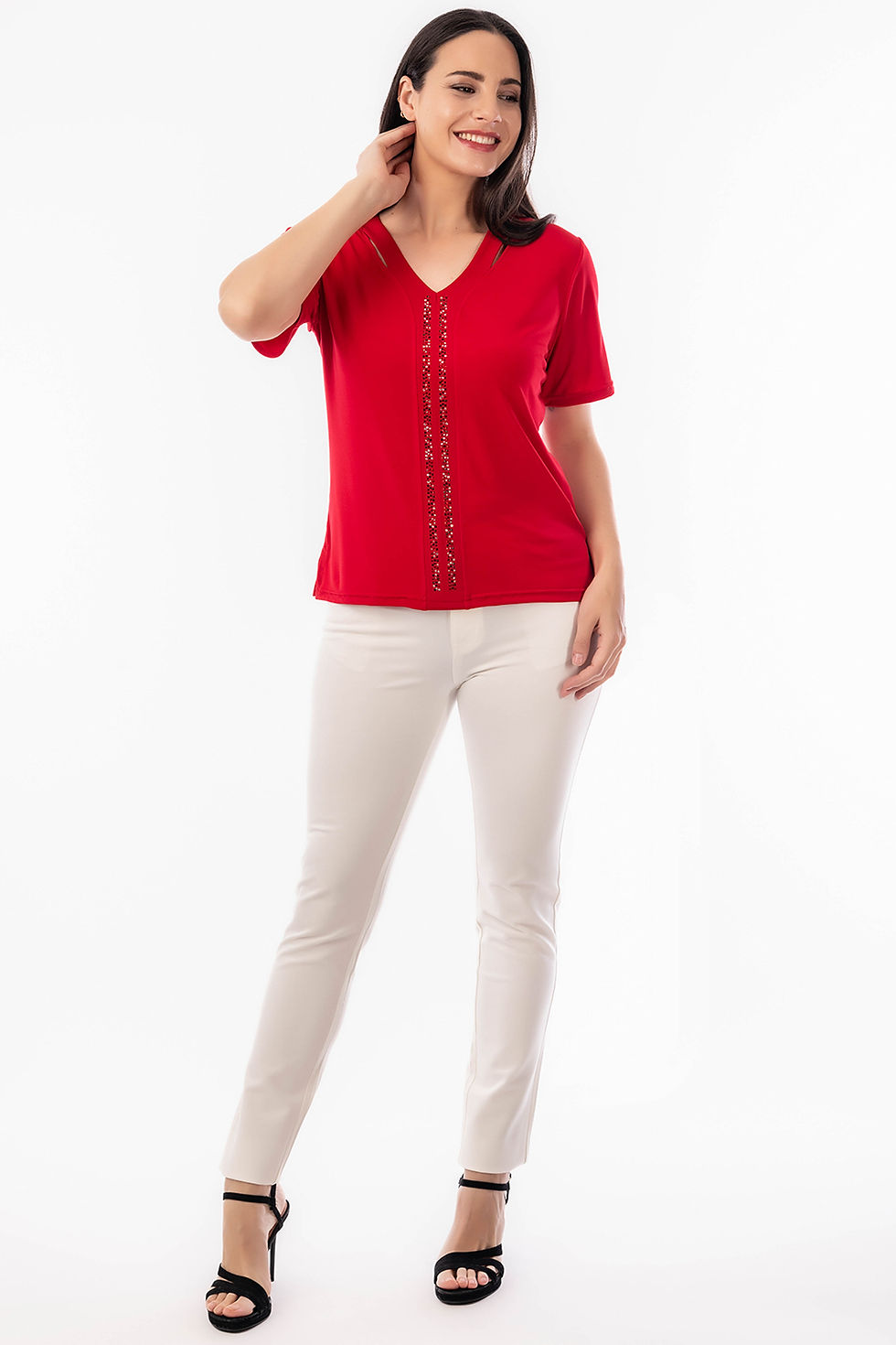 Miniatura: Camiseta lisa con aberturas en el escote y detalle decorativo-Masquenada