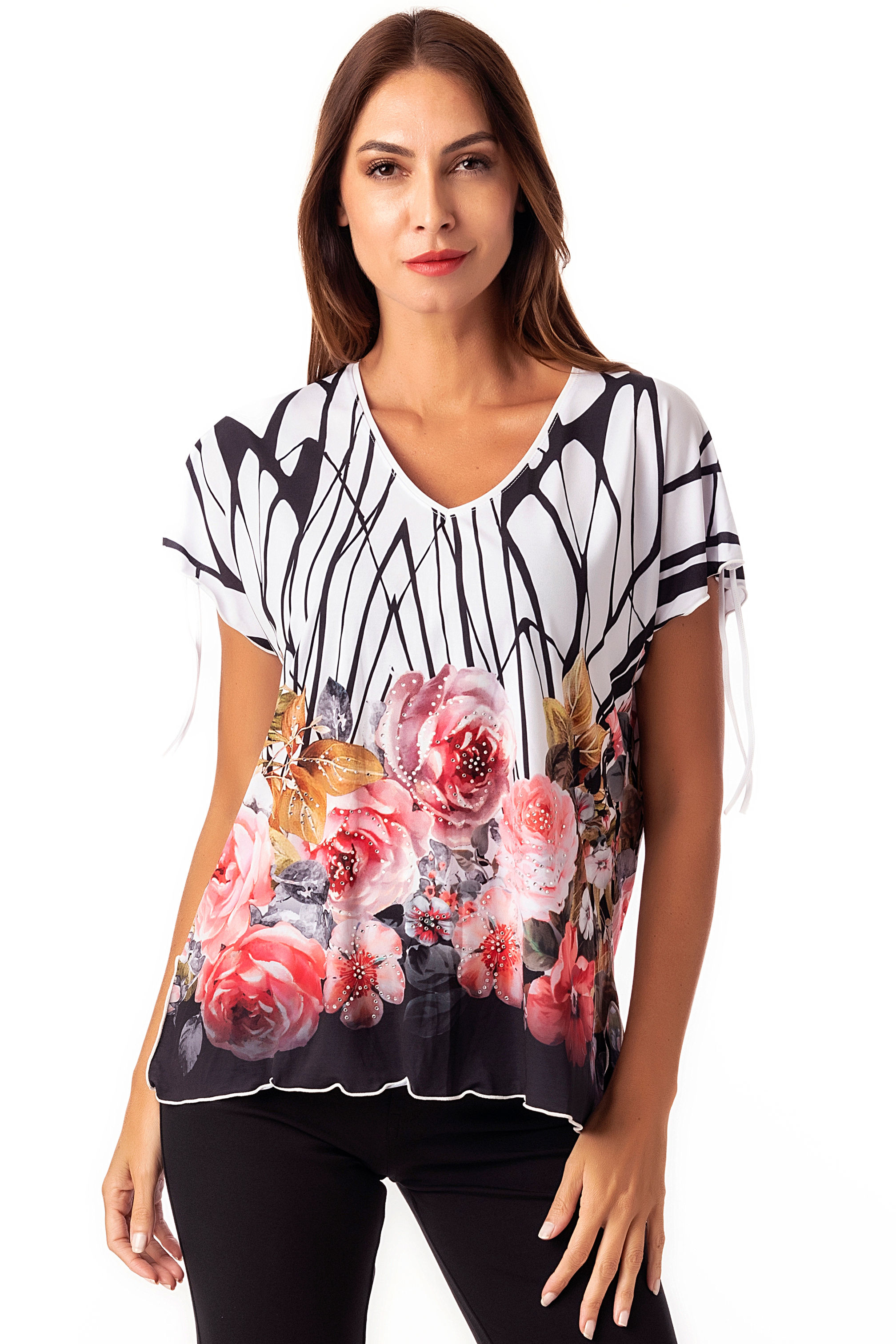 Camiseta manga corta con escote en pico y detalle en mangas- Masquenada