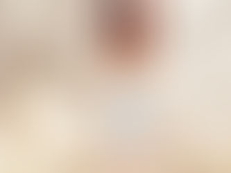 The Role of Fragrance in Feminine Energy: How Scent Shapes Confidence and Presence