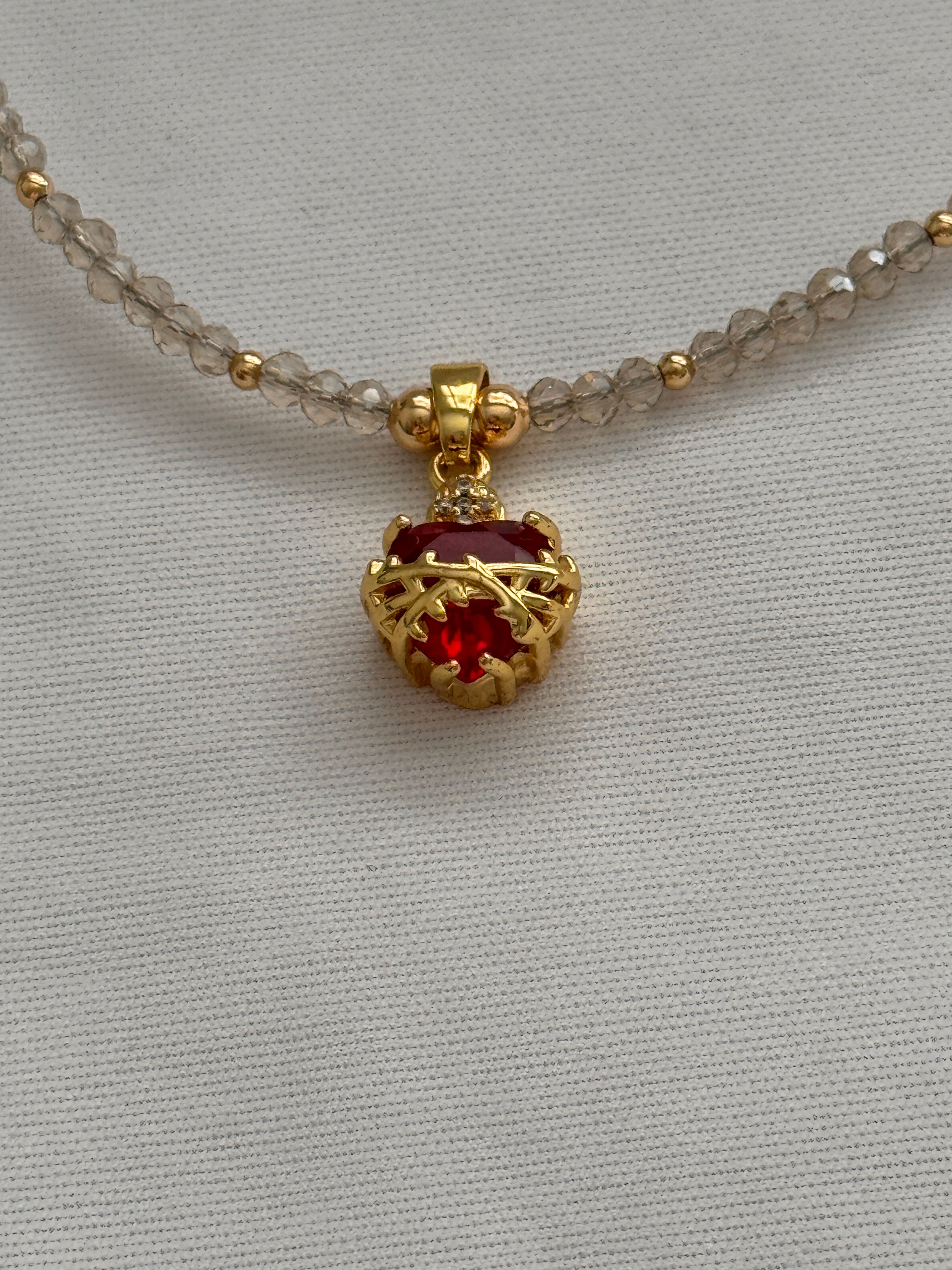 Collar con cristales Sagrado Corazón