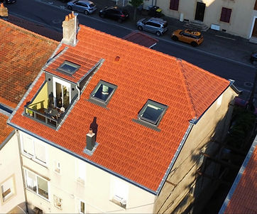 Installation d’une fenêtre de toit neuve avec écran sous-toiture – JND Couverture Rombas