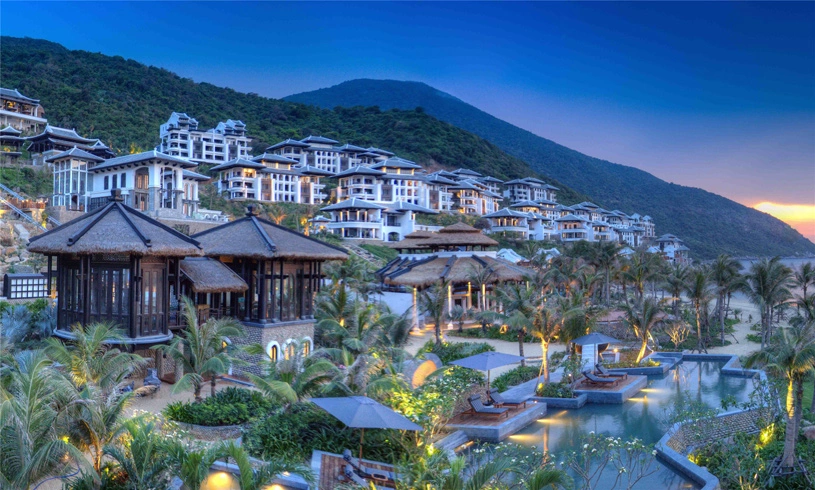 intercontinentaldanangsunpeninsularesort.webp