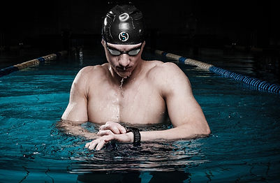 Swimyin uimari lakki päässä