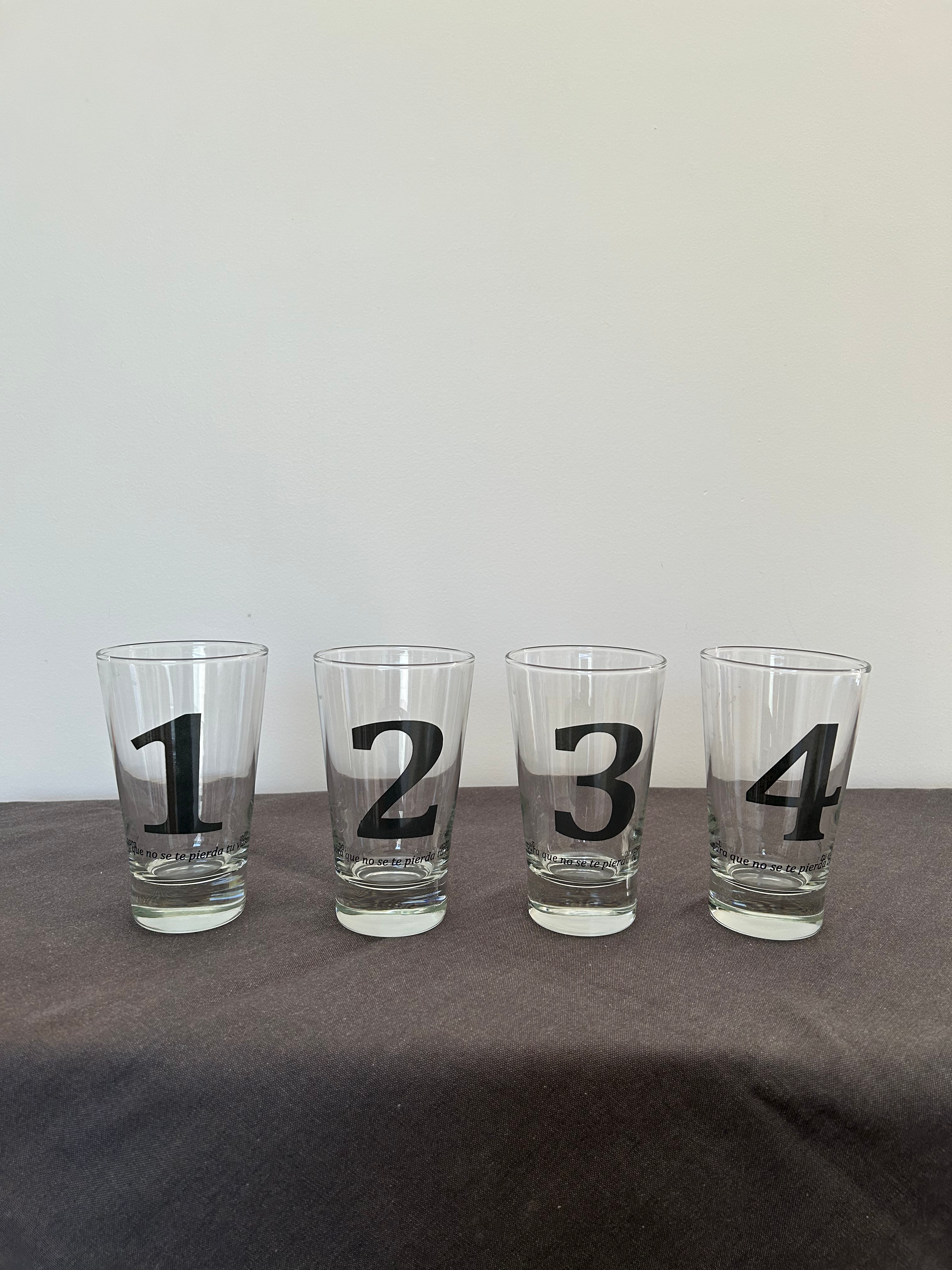 12 Vasos con Números