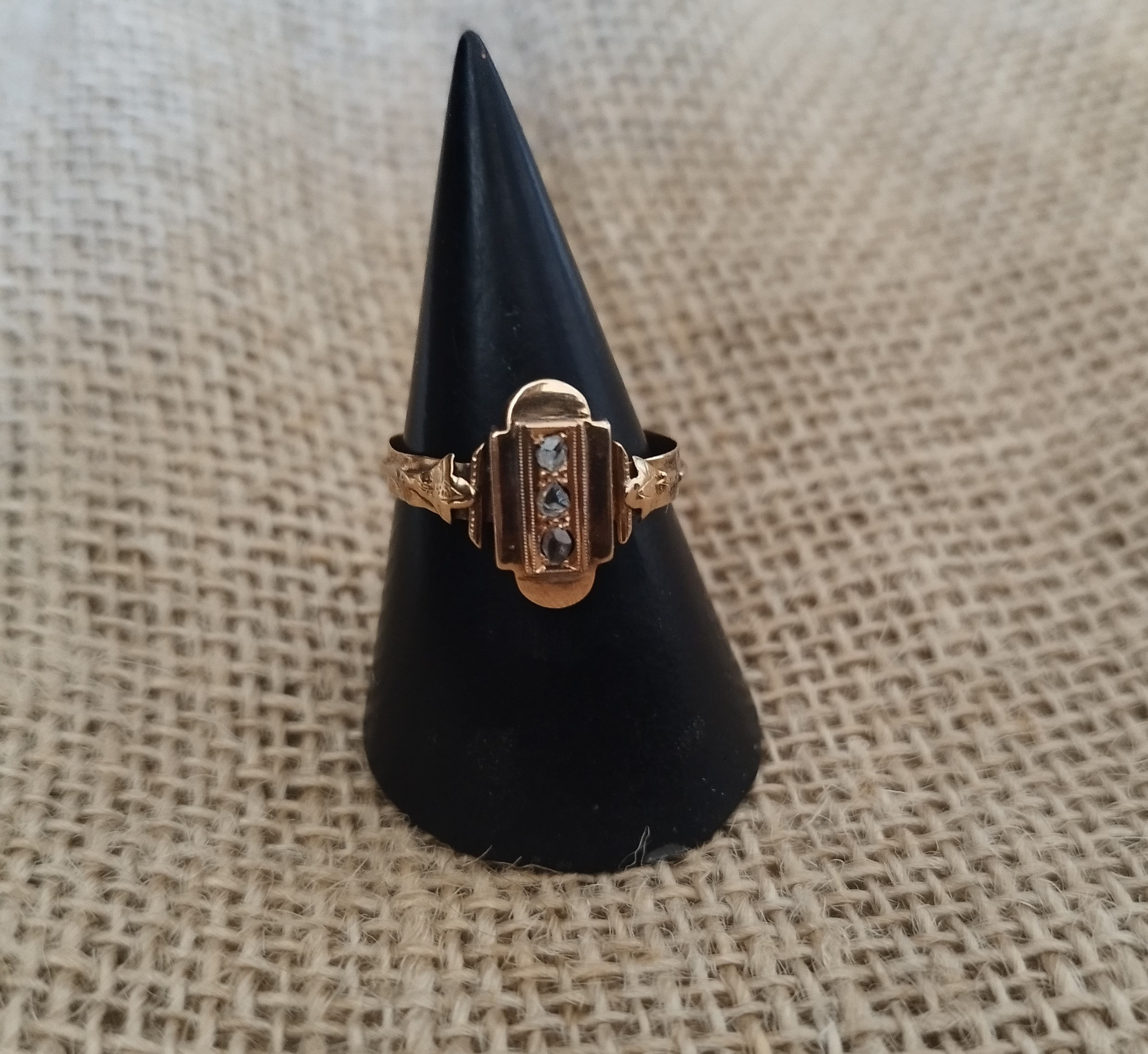 טבעת זהב דקו ודיאמנטים