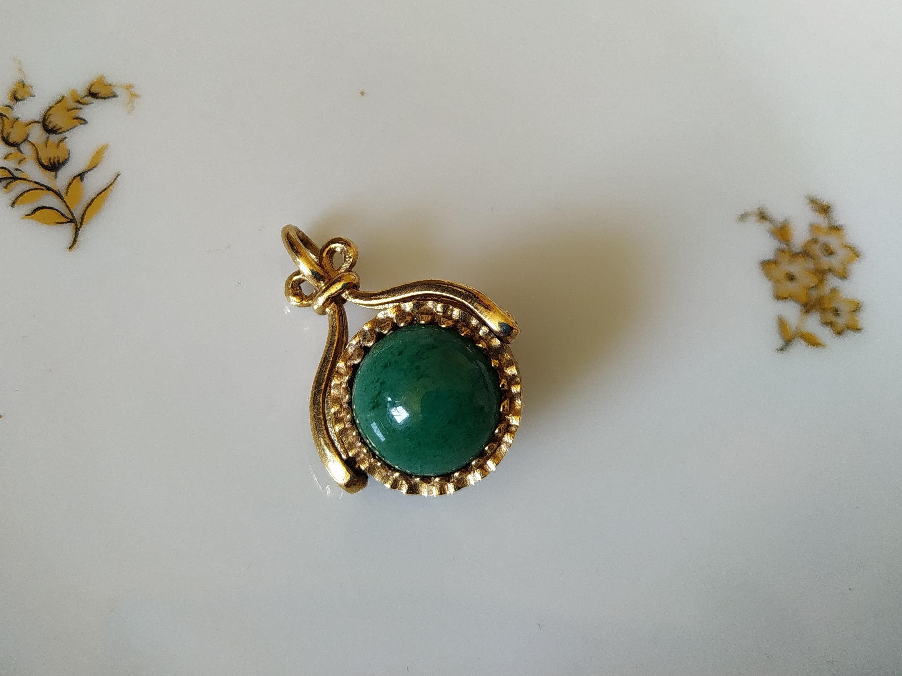 פוב זהב כדורי אגת וקורנליאן