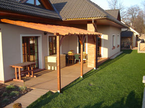  Dřevěná pergola