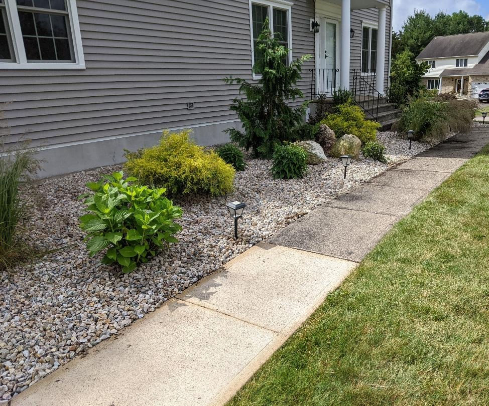 garden bed with decorative stone