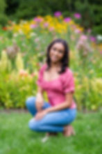 when should we schedule senior pictures in Columbus Ohio for summer flowers