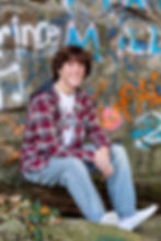 westerville senior picture by graffiti wall near Olentangy