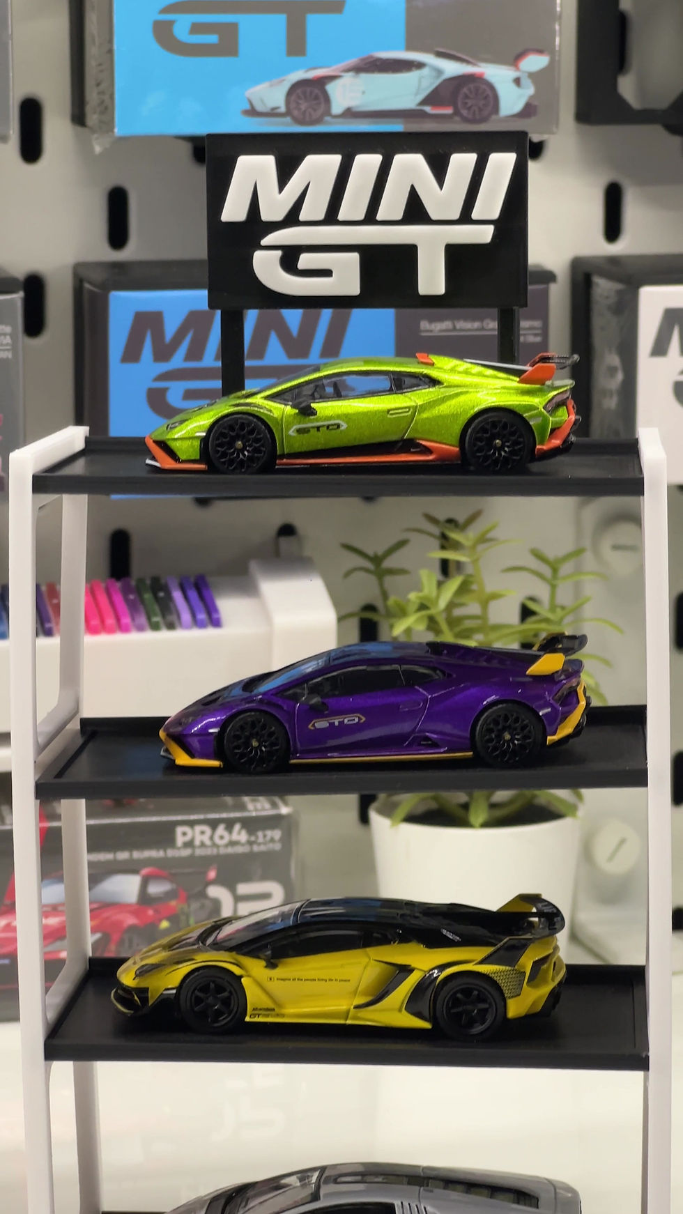 Thumbnail: Lamborghini MiniGT Collection