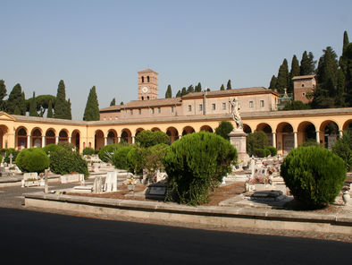 Verano: avviso pubblico per la concessione di 739 loculi