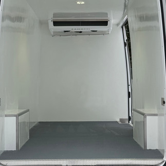 Volkswagen Crafter refrežeratora pārbūve no Hoobrid