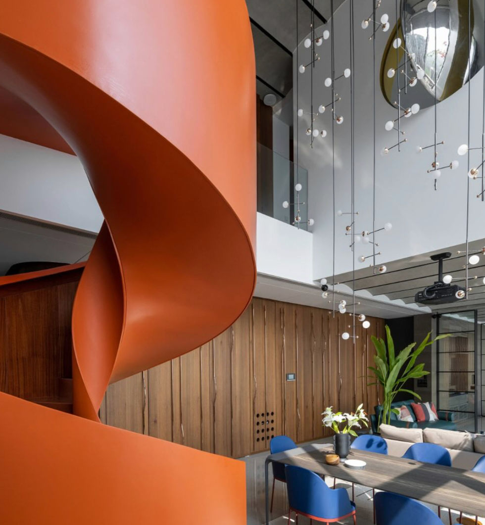 Screenshot 2025-01-21 at 16.35_edited.jpg