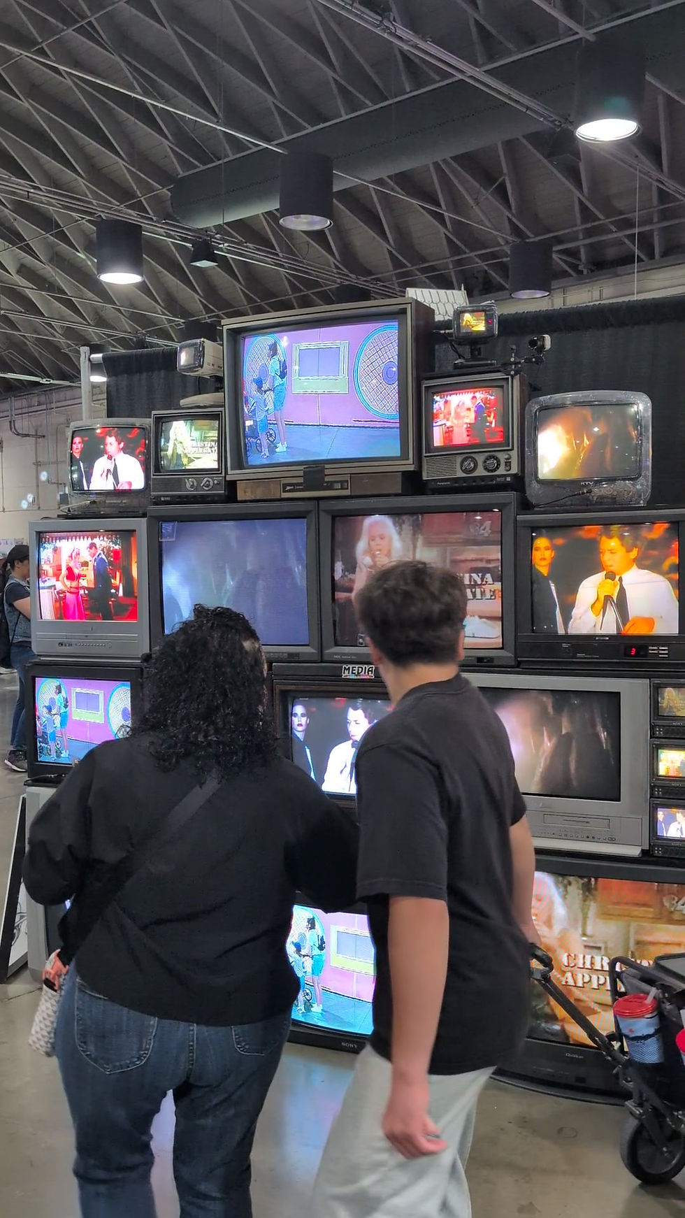 Thumbnail: Vintage CRT TV Wall with Live Camera