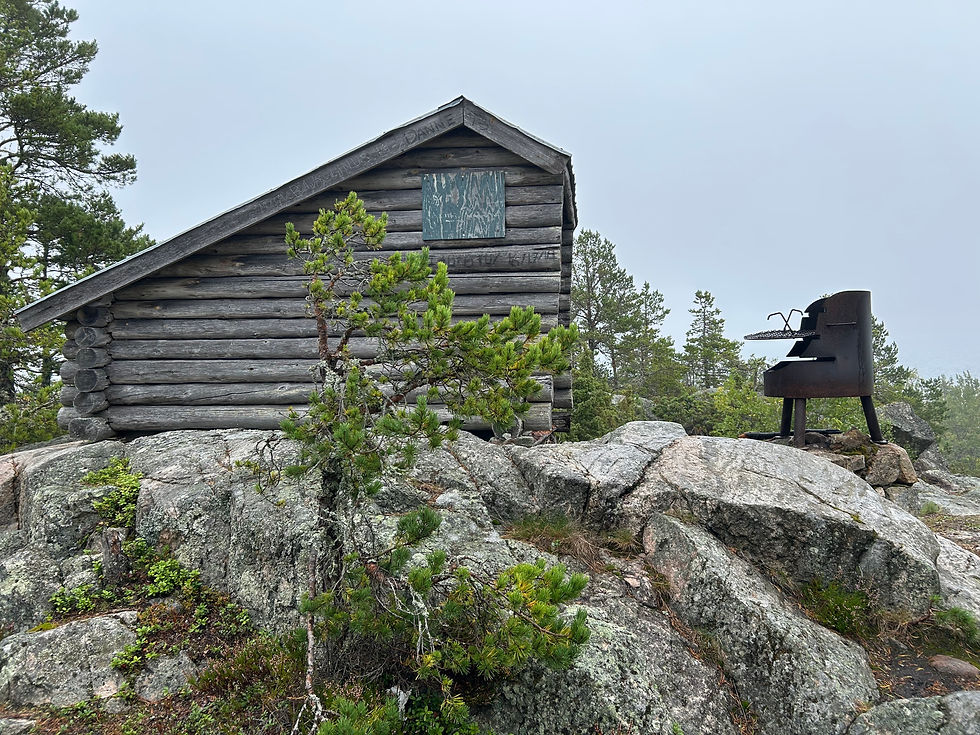 Fru ResGlad på september-vandring i Hornslandet utanför Hudiksvall i Hälsingland
