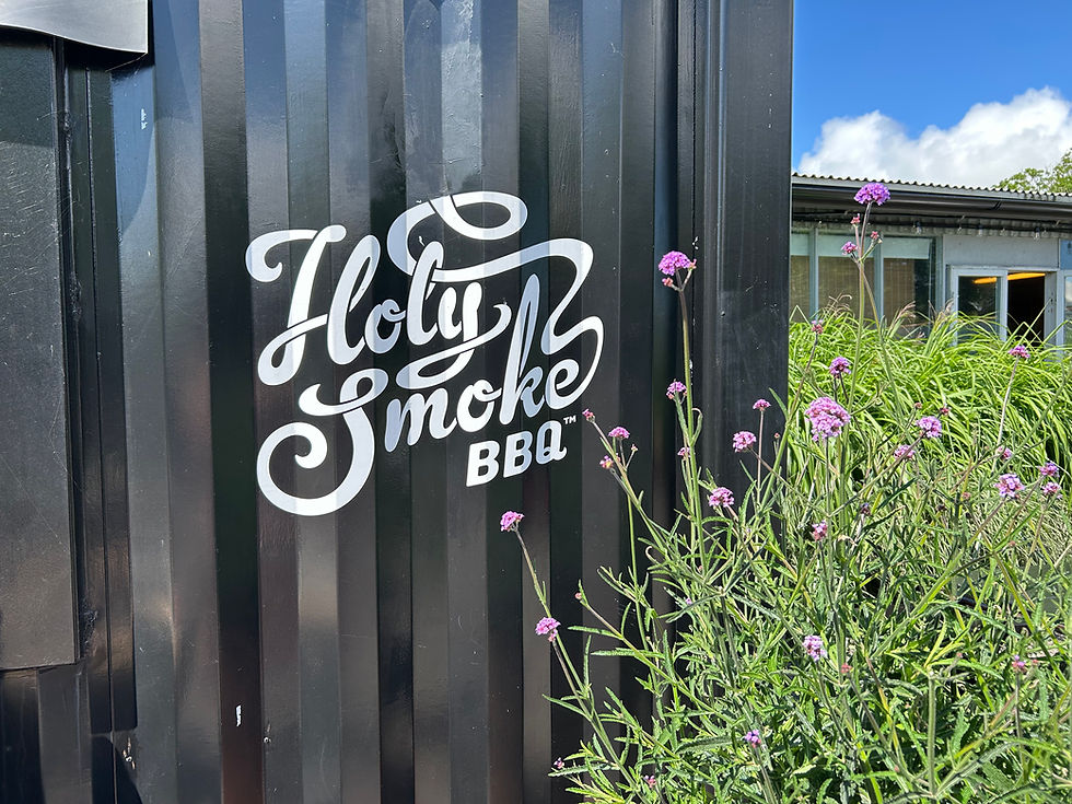 Fru ResGlad på återbesök hos Holy Smoke