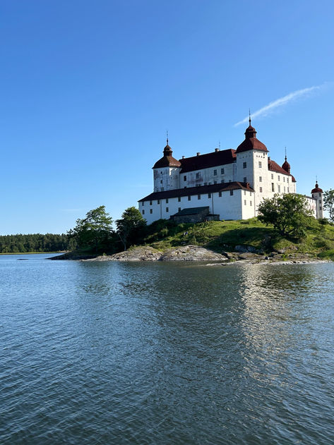 Läckö slott - vackert slott på en udde i Vänern