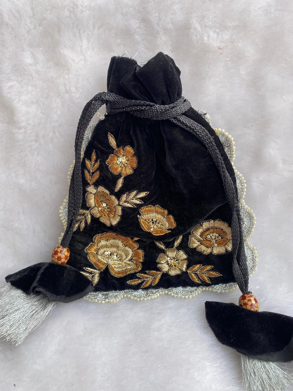 Black Golden Potli
