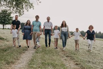 Fotoshootings, Paarshooting, Freundinnenshooting, Hochzeitsshooting, Hochzeit, Babybauchshooting, Newbornshooting, Fotografin, Mühldorf am Inn, Bayern, Photoshoot, Familienshooting, Westenthanner Fotografie, Vera Westenthanner Fotografie