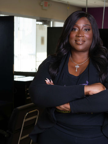 Denise-Headshot 2.jpg