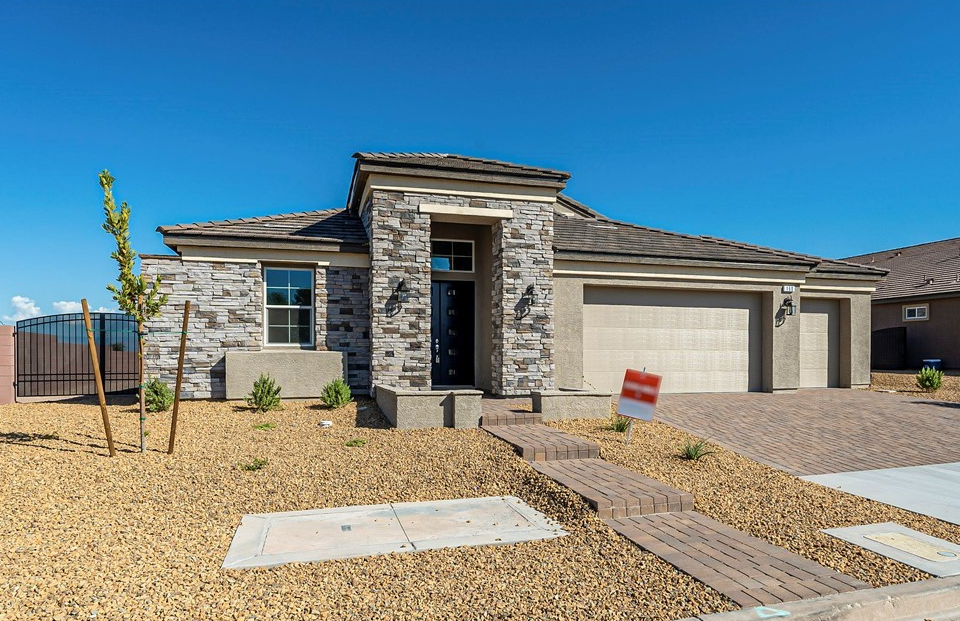 160 W Fairway Rd,Henderson, NV 89015 | 5 Bed | 4 Bath | 3,480 Sqft | RV parking | No HOA