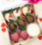 STRAWBERRIES & CREAM