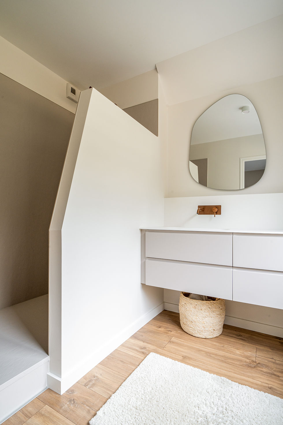 Infini legno réalisation lueur cuivrée cedam