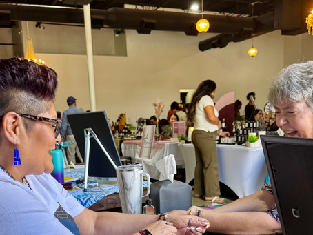 DeeDee Hawk providing an intuitive reading during an in-person event in the Houston area