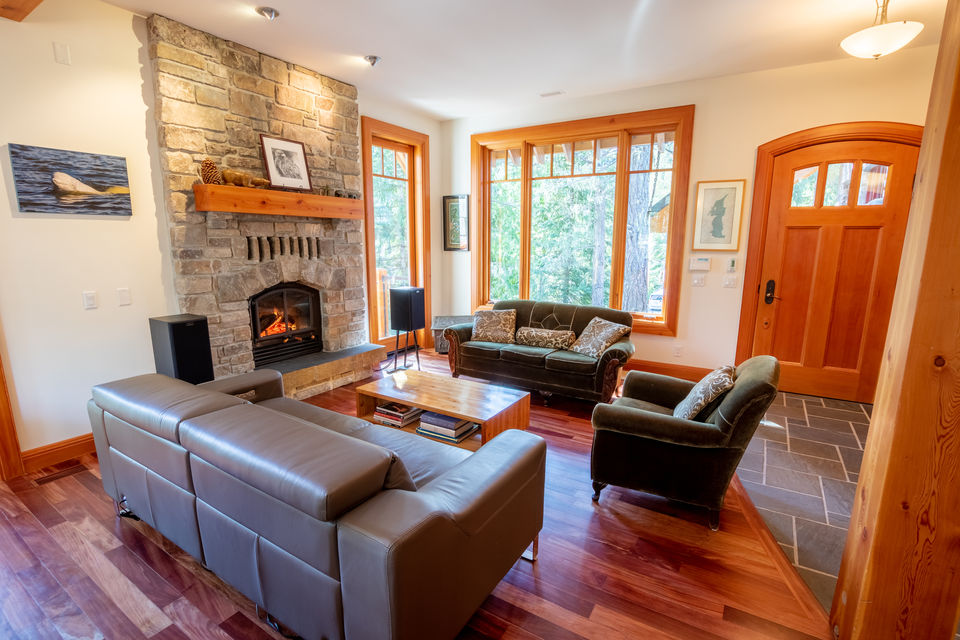 Interior painting. Living room. Walls, ceiling, trim Whistler