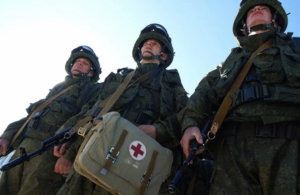 Российские военнослужащие во время проведения миротворческой операции