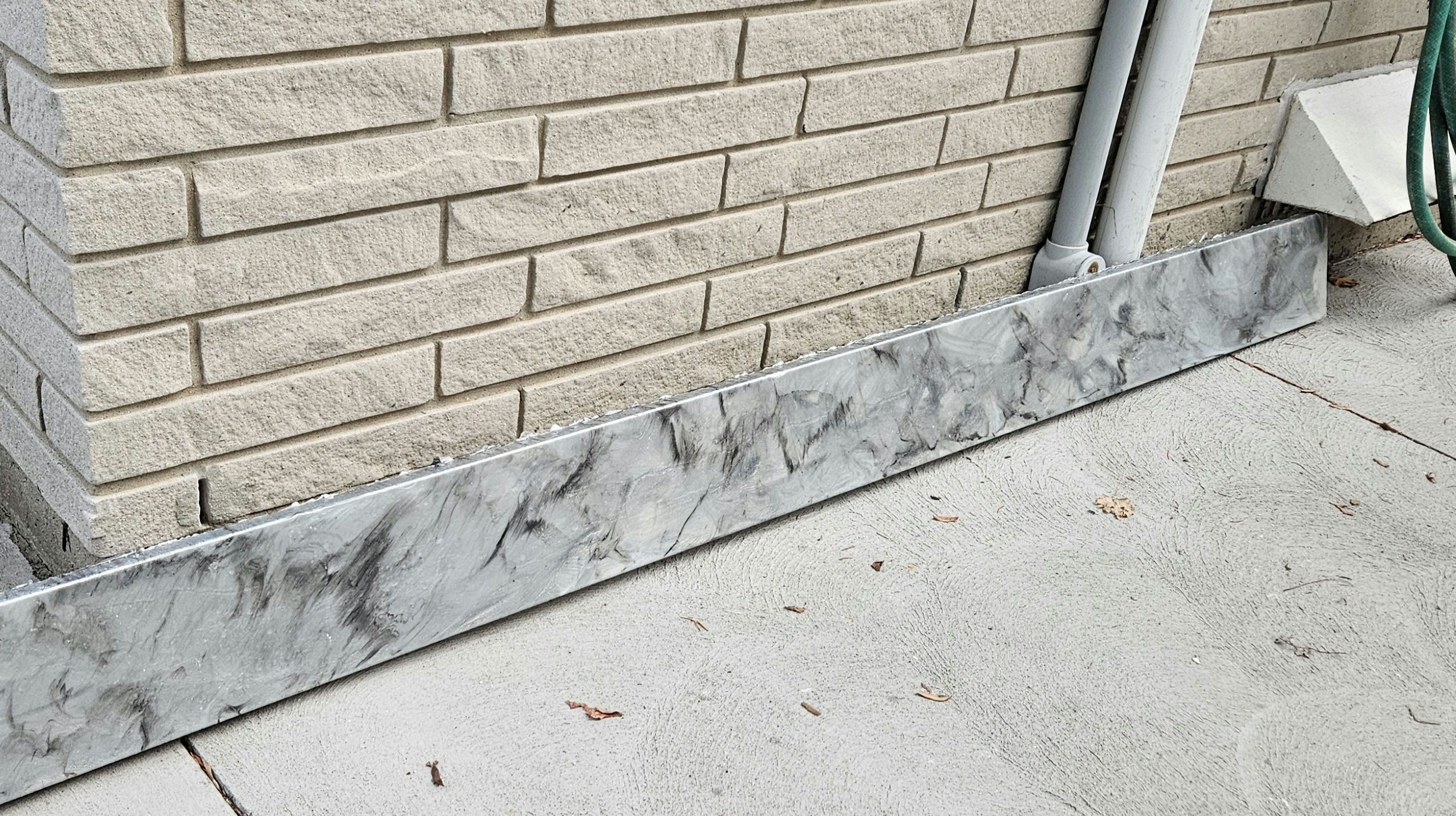 1"x 6"x 8' Prfab. Epoxy Moldings (Gray/Black Marble)