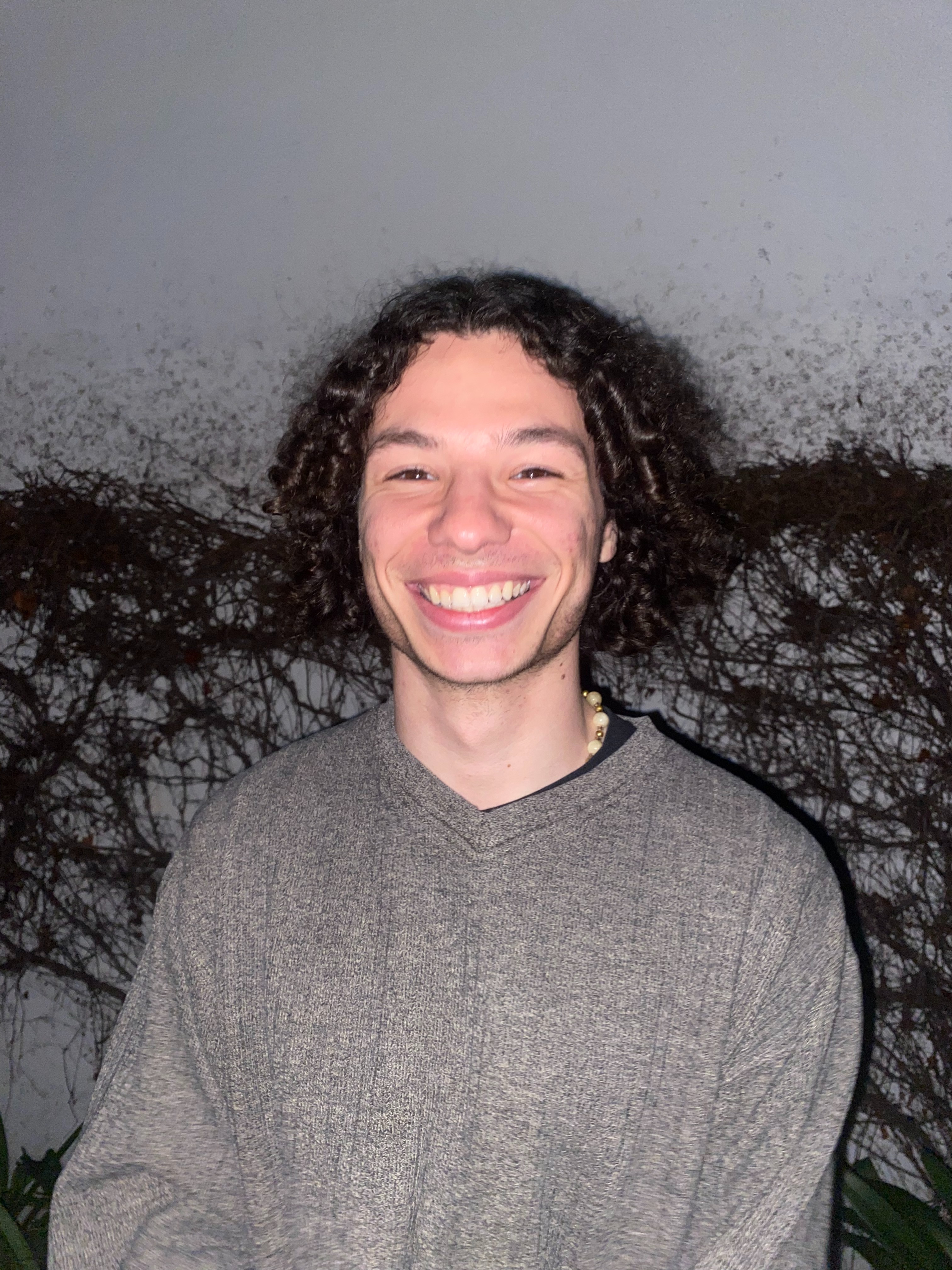 Writer: Junior Bases