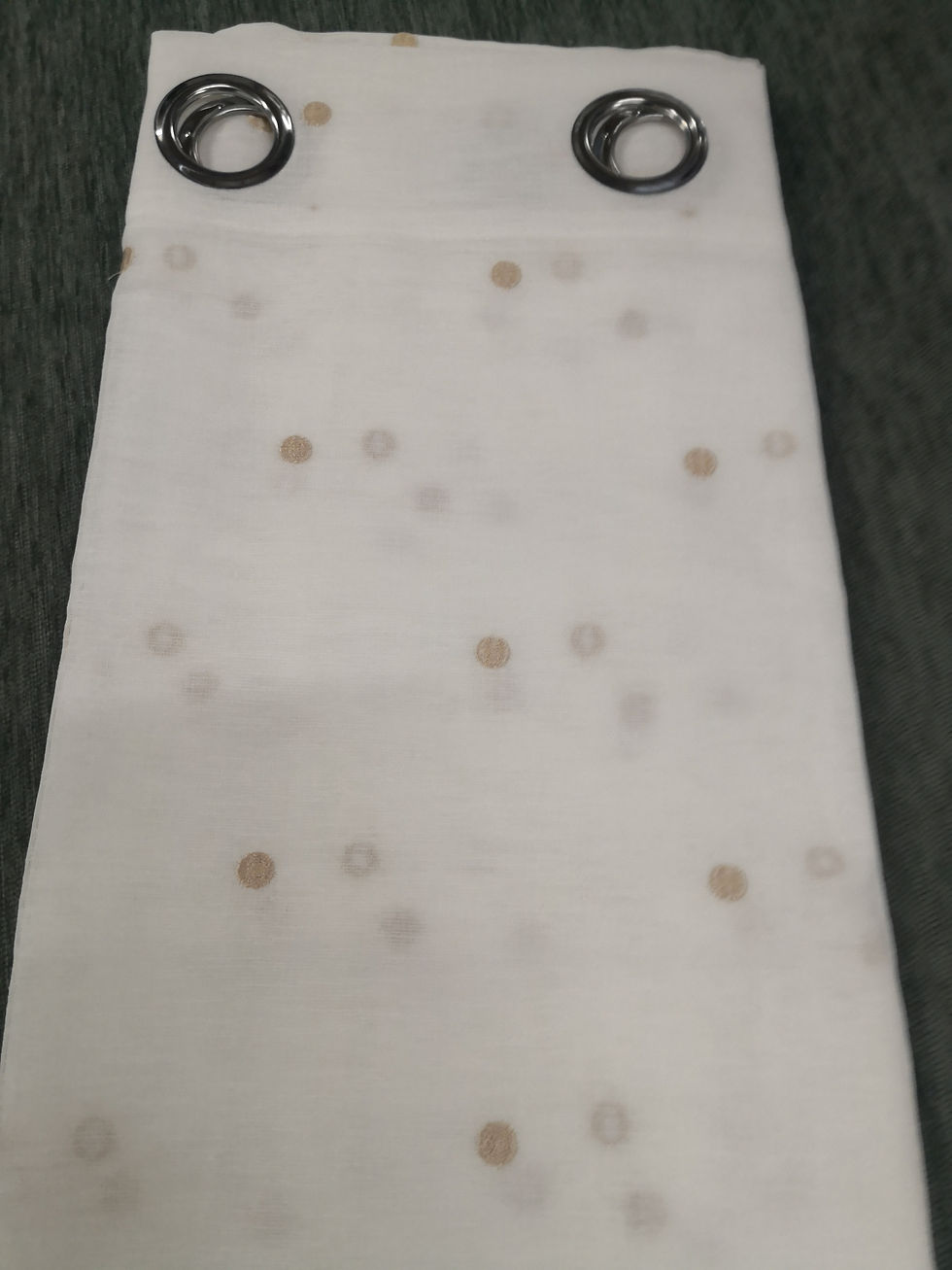 Thumbnail: Visillo bordado de argollas TOPOS