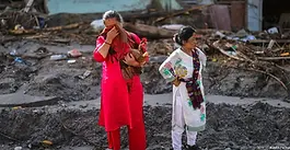 Deslaves en el Himalaya dejan casi 800 muertos
