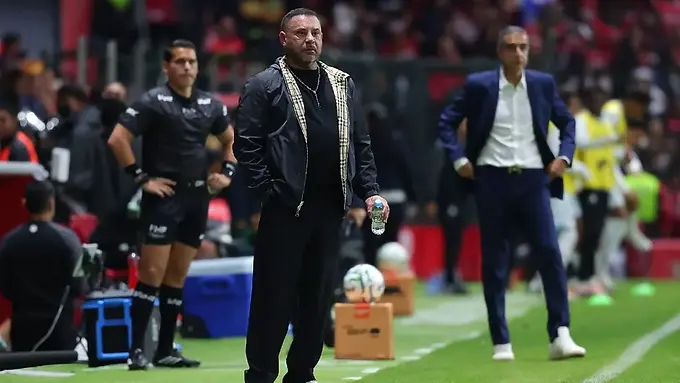 Antonio Mohamed explota contra el arbitraje: “Aguantarse y no llorar”
