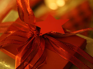 Christmas: How do you Wrap Yours?