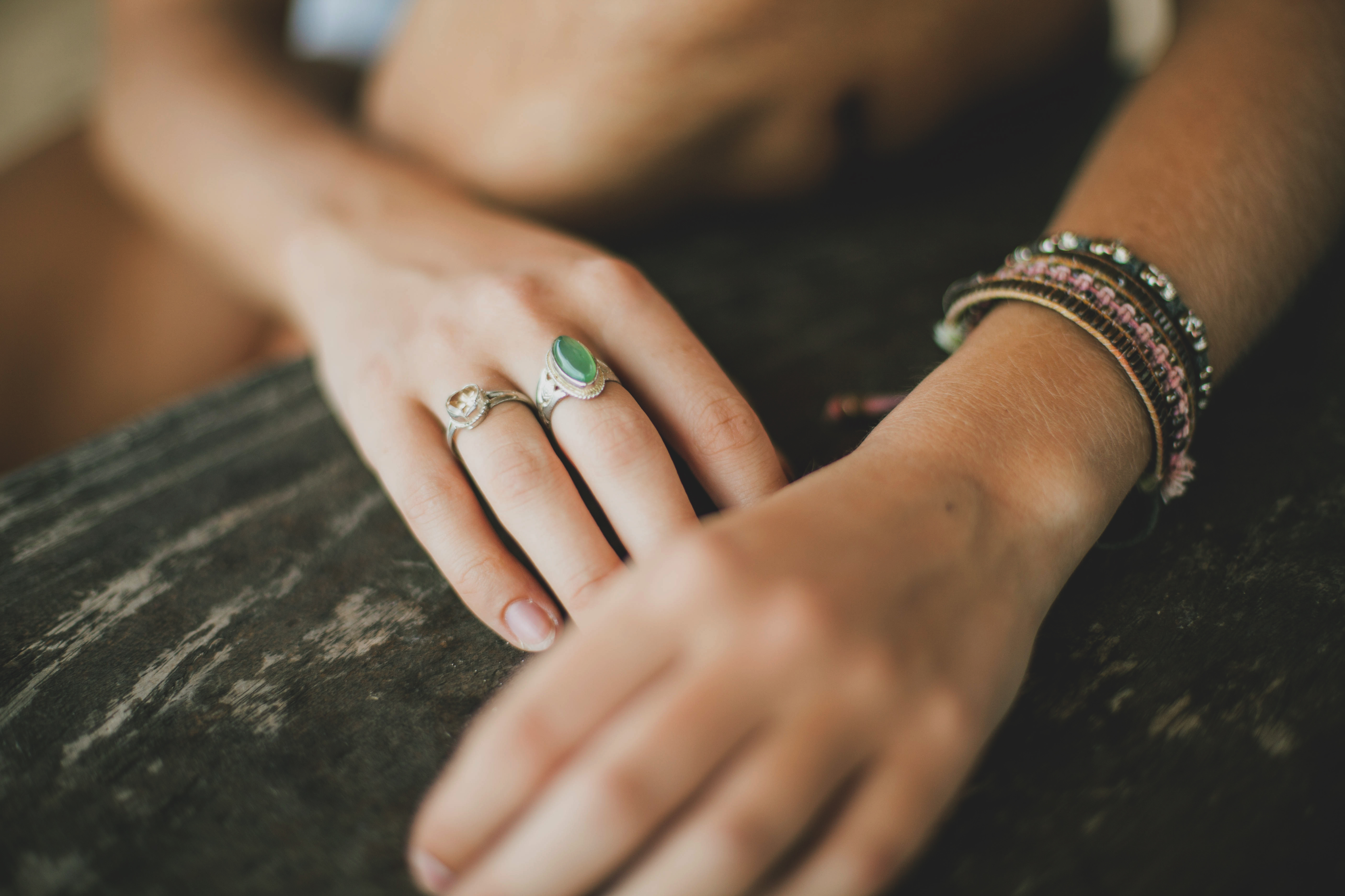 Discovering Art Jewellery