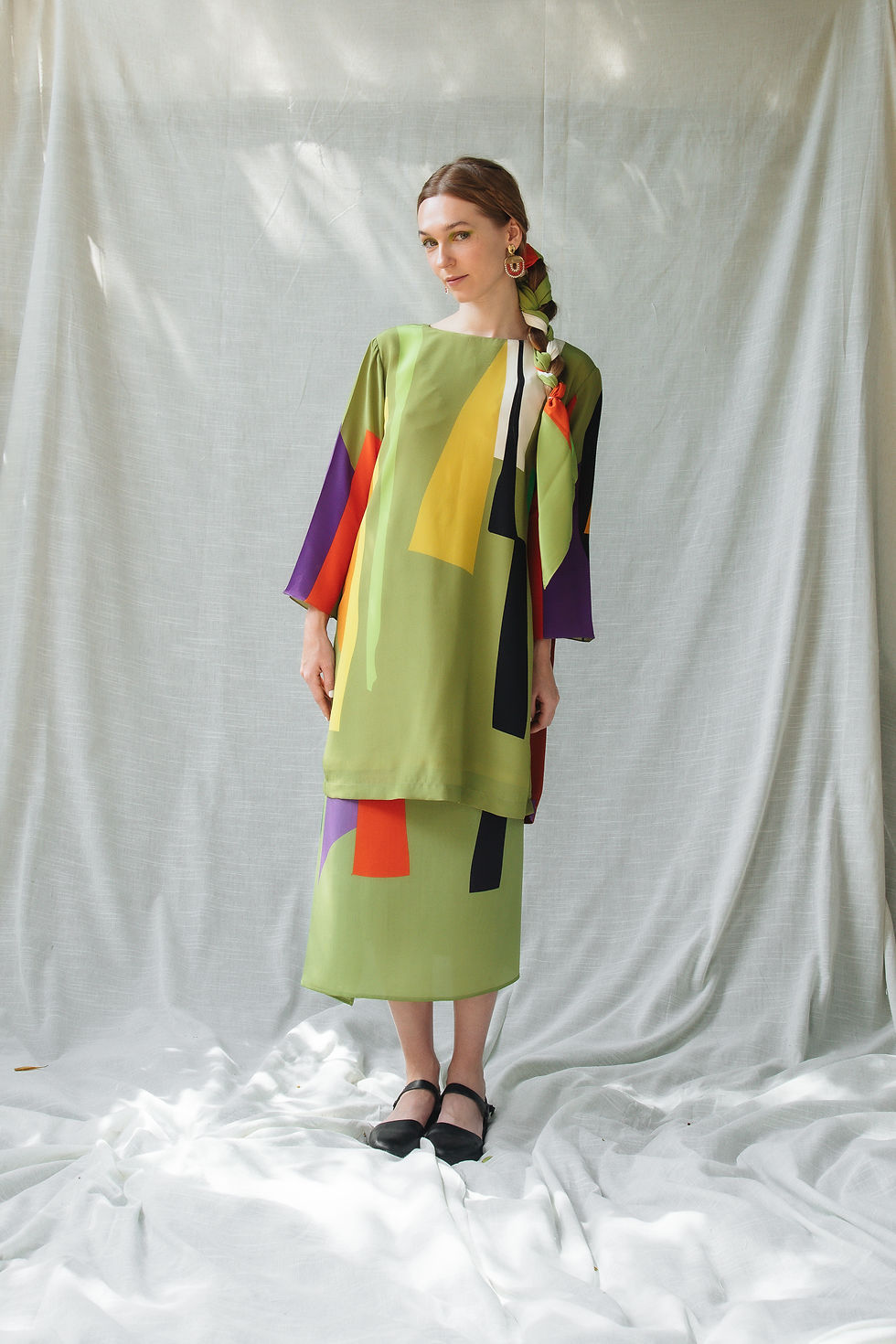 Vestido curto crepe de seda manga longa