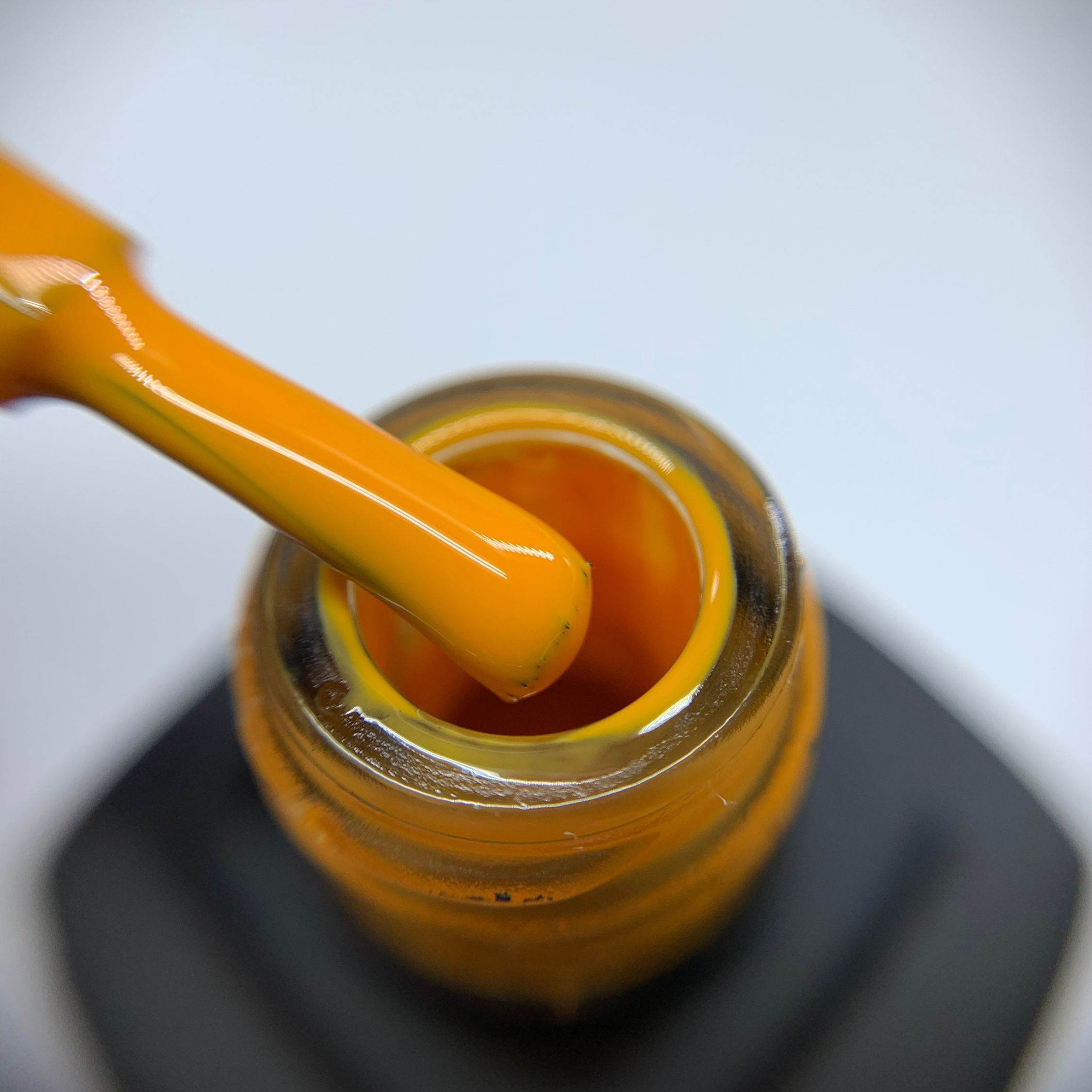 LiNTO. Geelilakka. #073 10ml