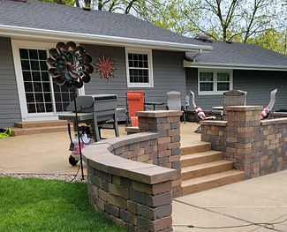 Concrete Patio with Seat Walls