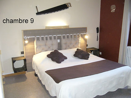 chambre 9 a .JPG