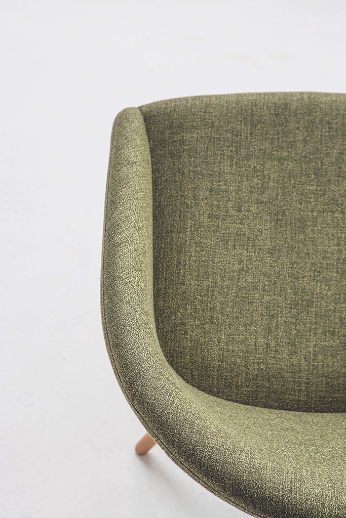 Thumbnail: Chauffeuse ROSA - Piétement 4 pieds