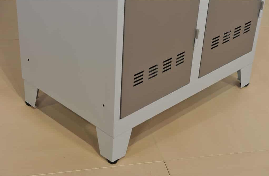 Kit 4 pieds pour vestiaires