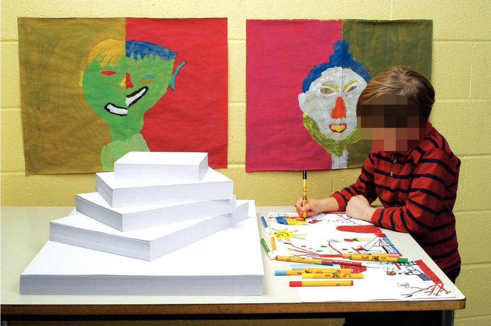 Paquet de 250 feuilles de papier dessin blanc 120 g format 29,7 x 42 cm