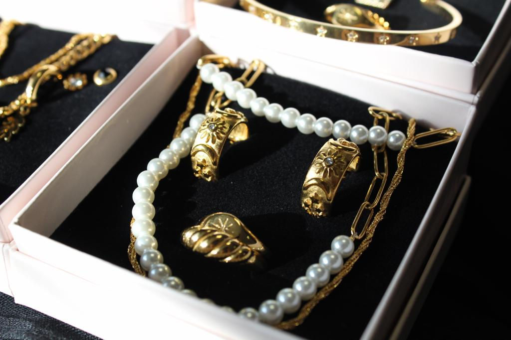 JEWELRY SET - HAILEY