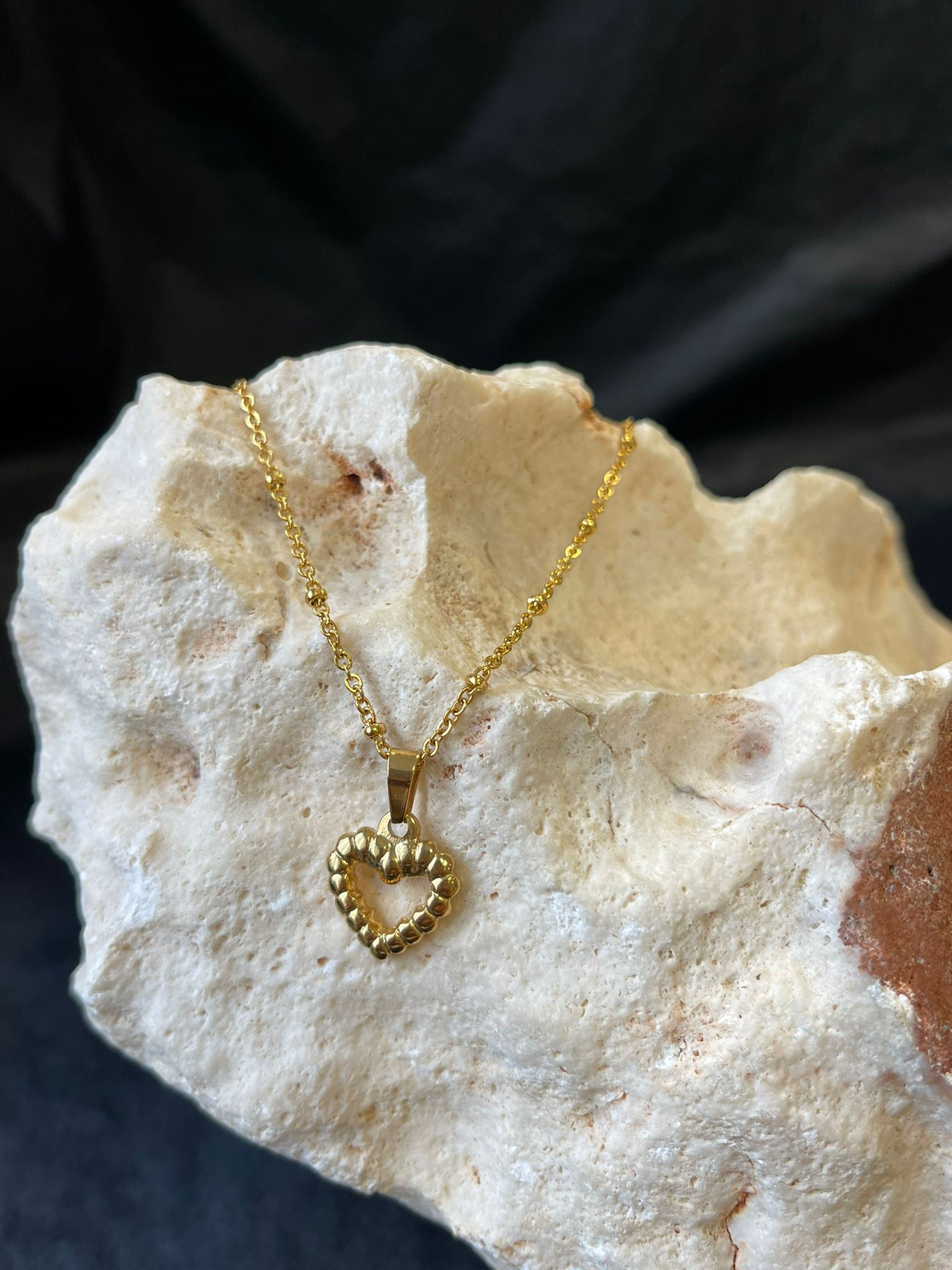 BUBBLY HEART NECKLACE
