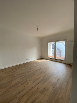 Cr262 2OG rechts WOHNZIMMER.HEIC