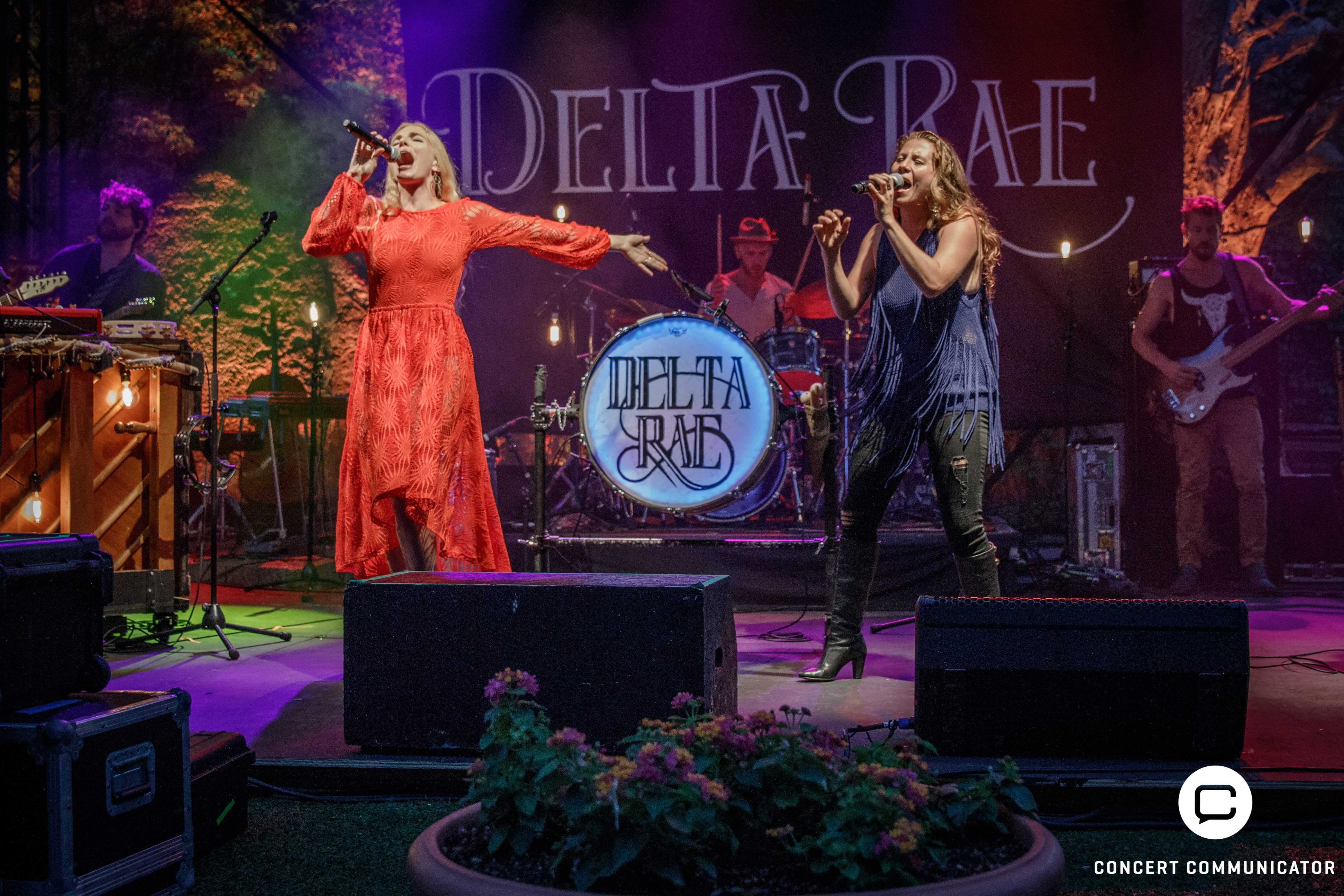 Delta Rae @ Music in the Zoo
